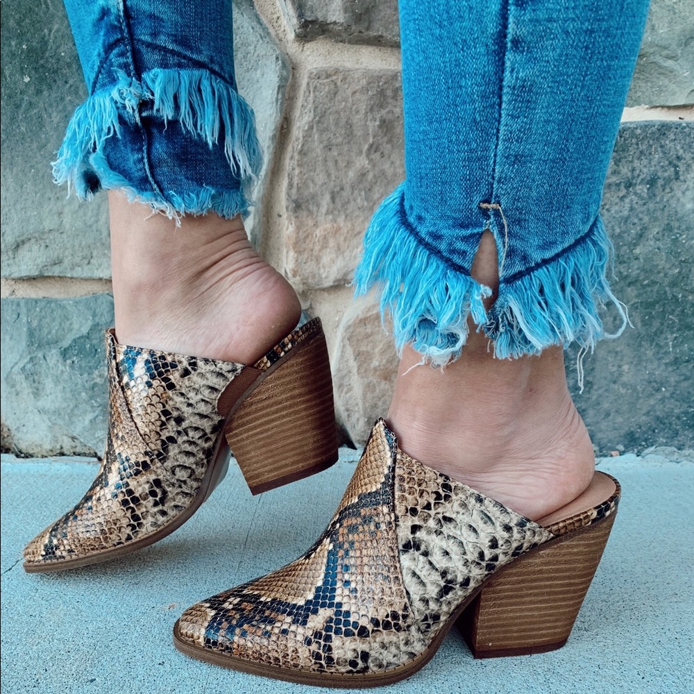Chinese Laundry Beaute Mule Booties